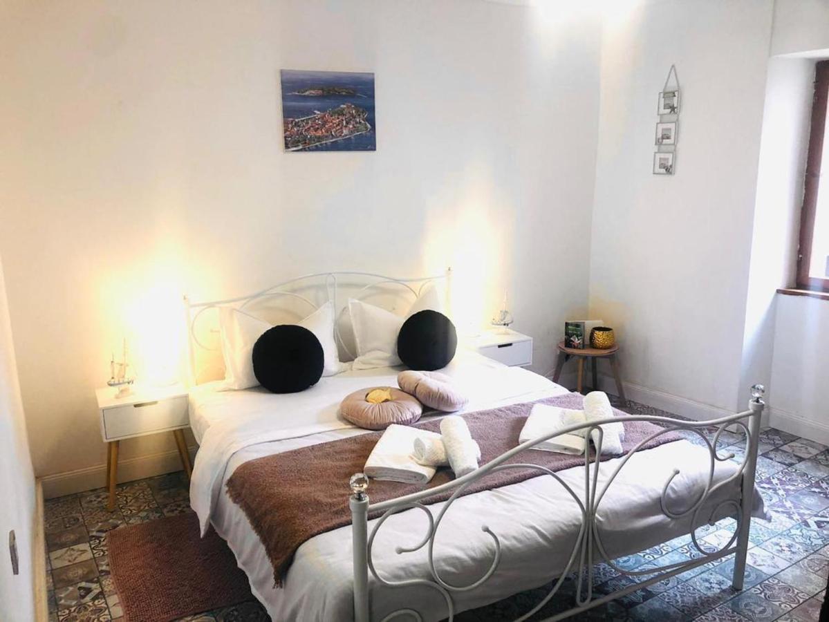 Istrian Stone House In The Heart Of The Beautiful Fishing Village Fazana - Only Few Steps From The Sea And The Wonderful Beach - Incl Plasma-Quad-Plus-Filter Against C O V I D Eksteriør bilde